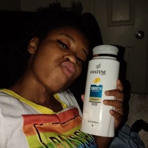 Meet your Posher, Donisha